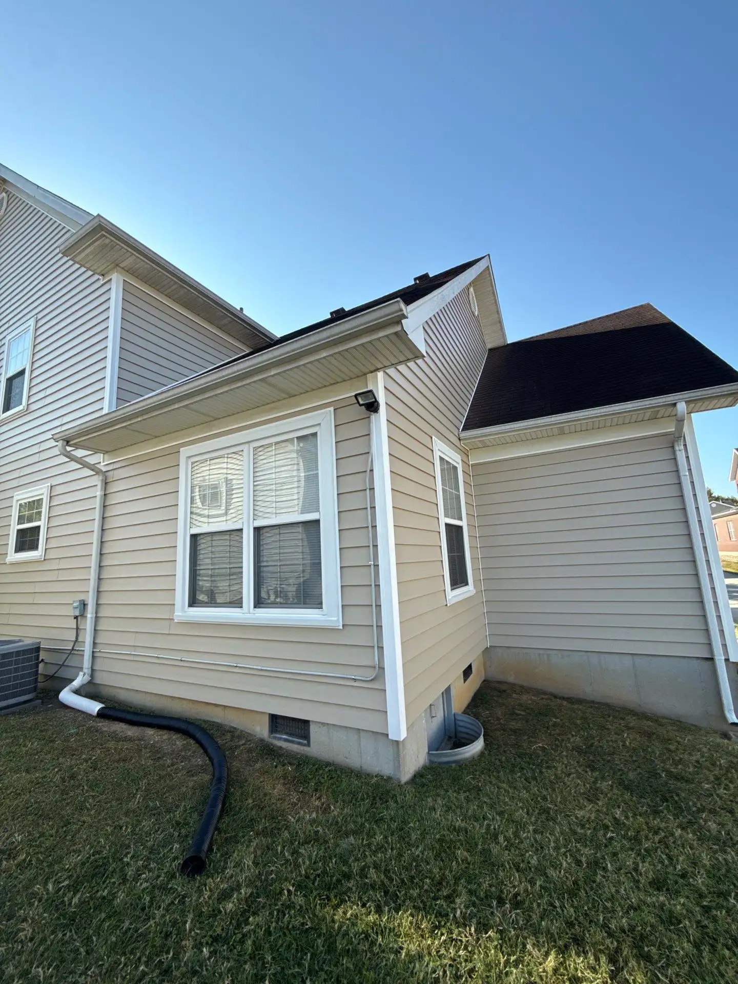 1ba89f27-bce4-4b66-a80d-3d09c5361919 new siding installation by Enterprise Home Solutions