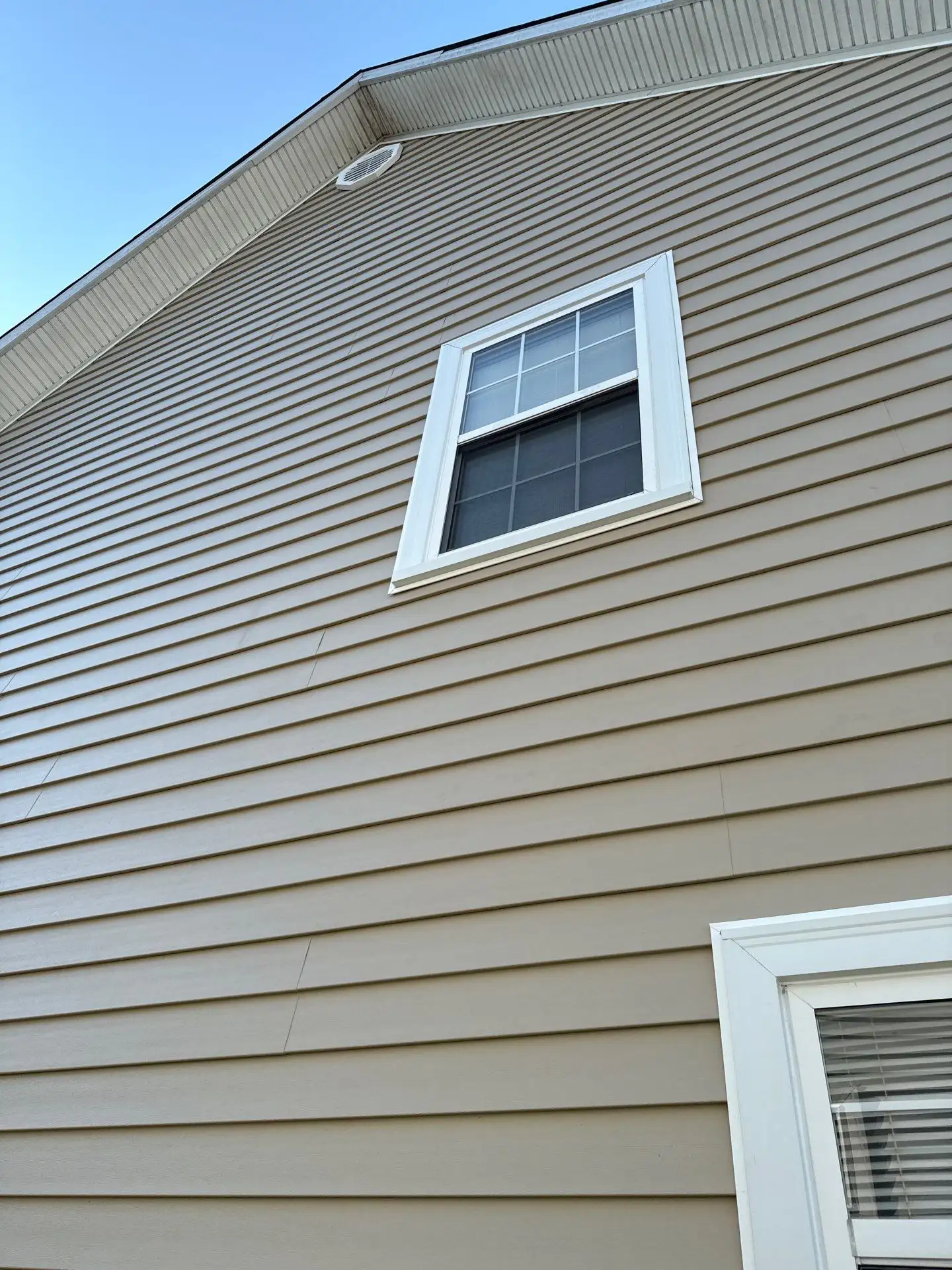 4d62bc8d-1939-4d9b-8401-8f6edb4ed7f8 new siding installation by Enterprise Home Solutions