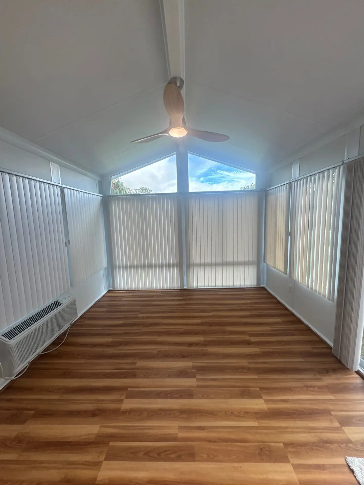 51dcaf63-ea9a-4d9f-8810-d0f5c9e1e70e new sunroom by Enterprise Home Solutions