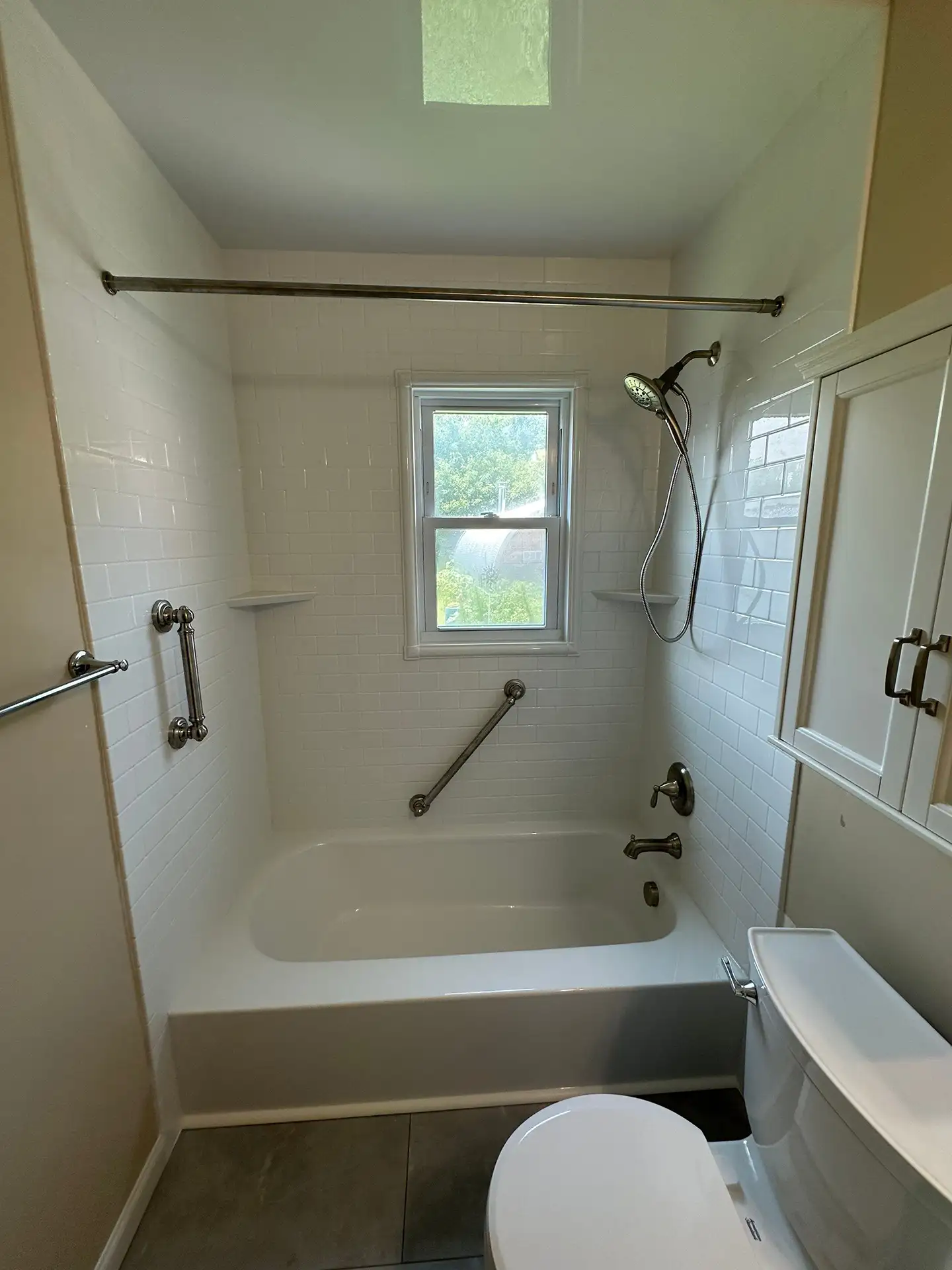 bfile4 new bath/shower combo installation by Enterprise Home Solutions