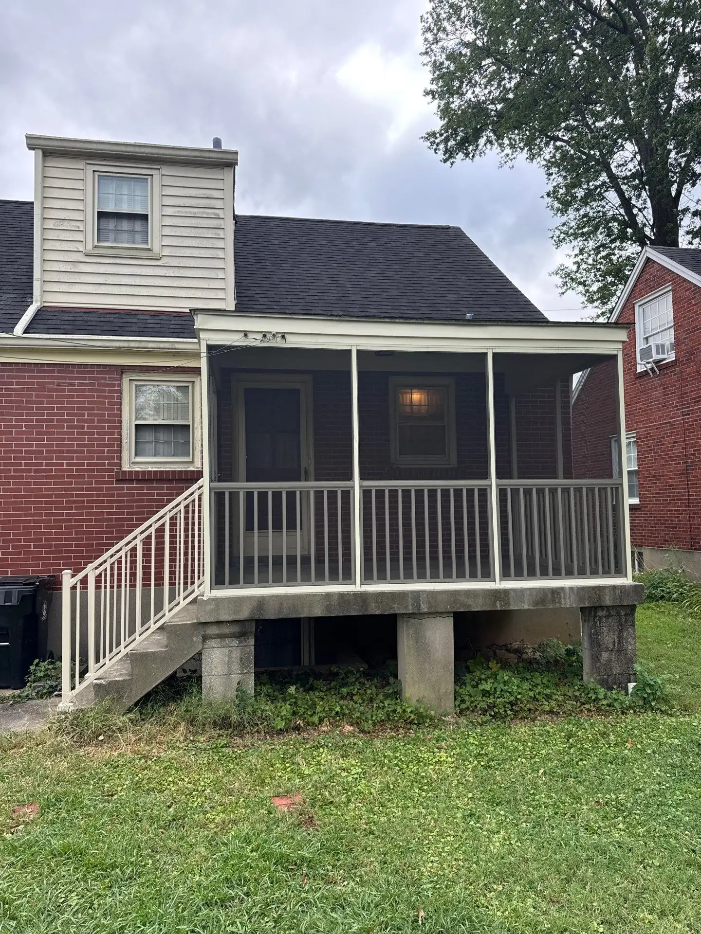 screenroom3 new screened patio installation by Enterprise Home Solutions